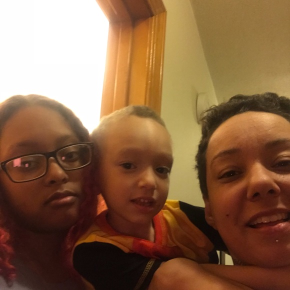 Meet your Posher, Tonia - Picture 1 of 1